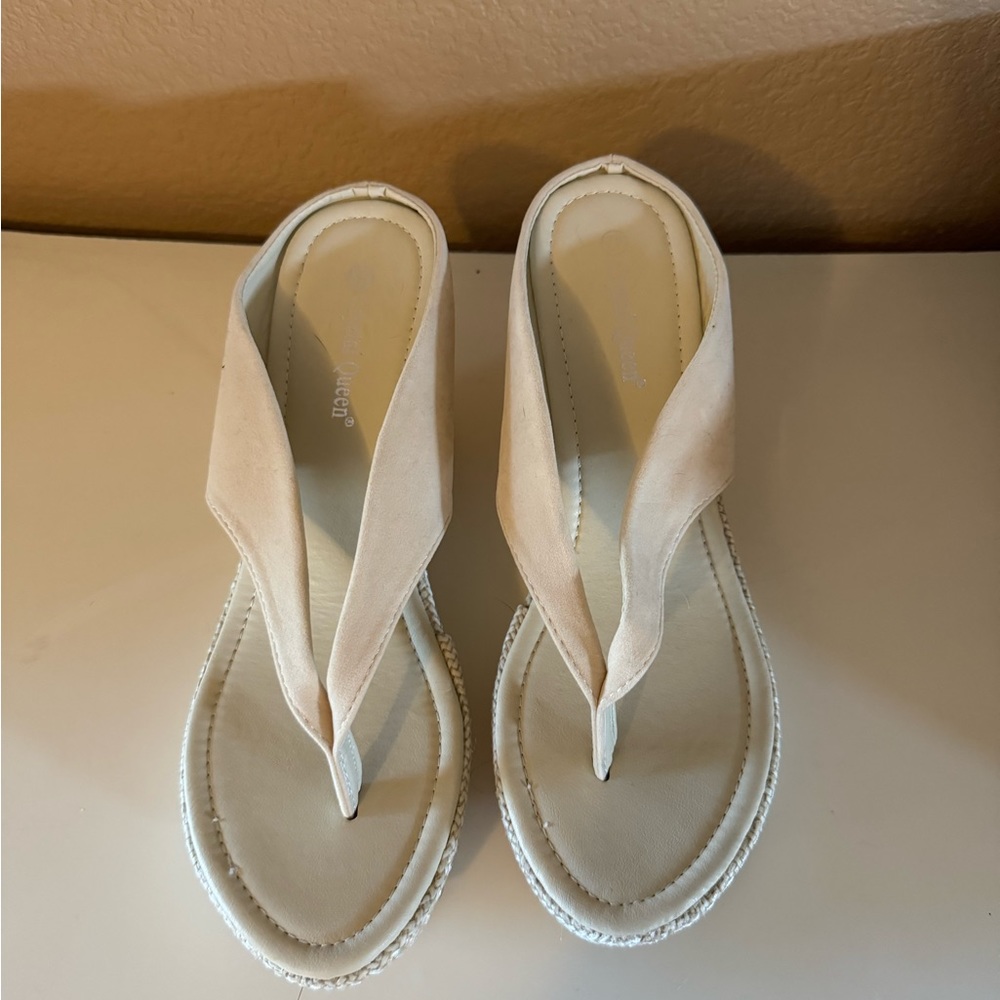 Crystal Queen platform flip flops NEW SIZE 10